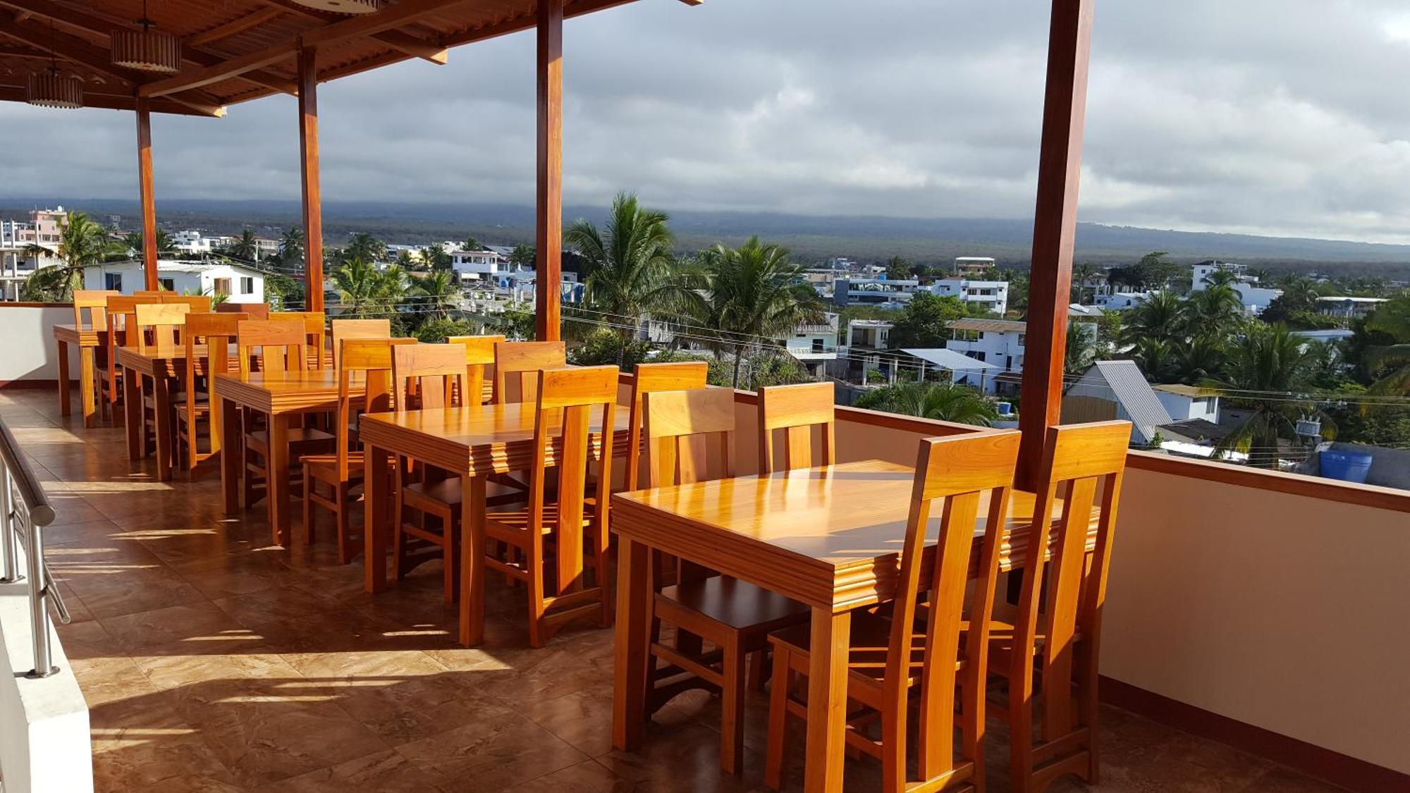 Gloria - Galapagos Inn Пуерто Айора Екстериор снимка