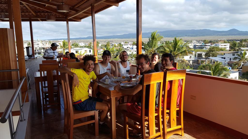 Gloria - Galapagos Inn Пуерто Айора Екстериор снимка