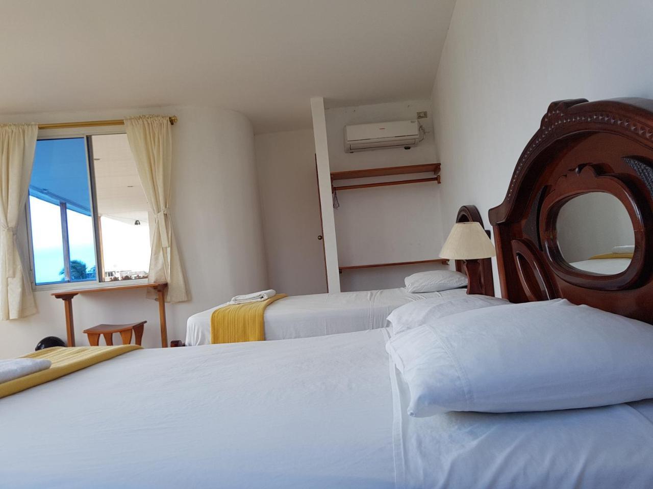 Gloria - Galapagos Inn Пуерто Айора Екстериор снимка